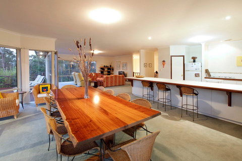 The Nest - Accommodation Main Beach 1