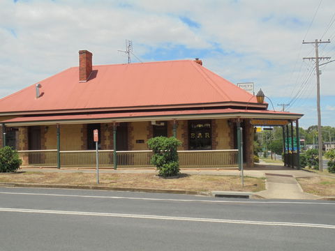 The Poet's Recall - Accommodation Main Beach 1