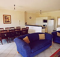 A Beachfront Villa Rockingham - Accommodation Main Beach
