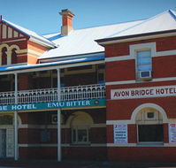 Avon Bridge Hotel - Accommodation Main Beach