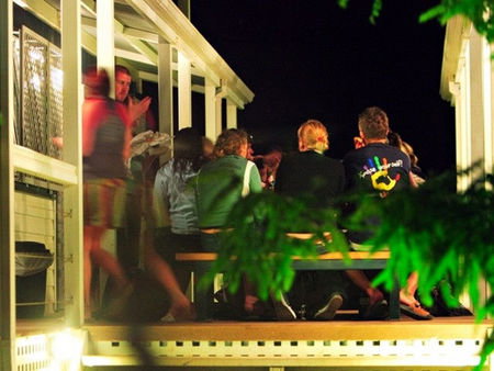 Blue Reef Backpackers - Accommodation Main Beach 0