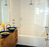 Guadalupe Hill - Accommodation Main Beach