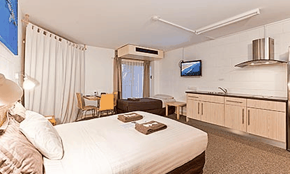 Best Western Seabreeze Resort - Accommodation Main Beach 0