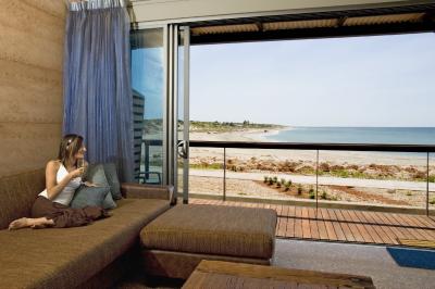 Novotel Ningaloo Resort - Accommodation Main Beach 1