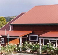 Pemberton Old Picture Theatre Holiday Apartments - Accommodation Main Beach