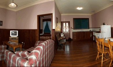 Pemberton Old Picture Theatre Holiday Apartments - Accommodation Main Beach 1