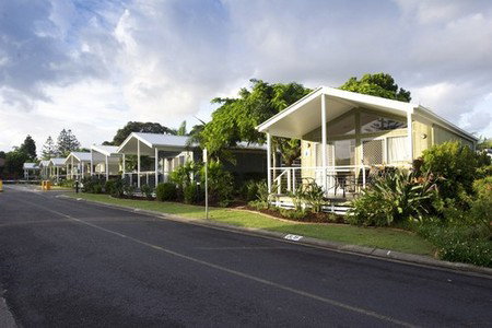 Massey Greene Holiday Park - Accommodation Main Beach 1