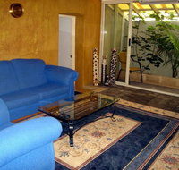 Terrace Central BB Hotel - Accommodation Main Beach