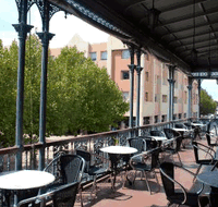 Rosie O'Grady's Irish Pub - Accommodation Main Beach