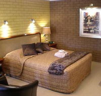 Estelle Kramer Motor Inn - Accommodation Main Beach