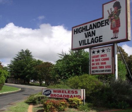 Highlander Van Village - Accommodation Main Beach 0