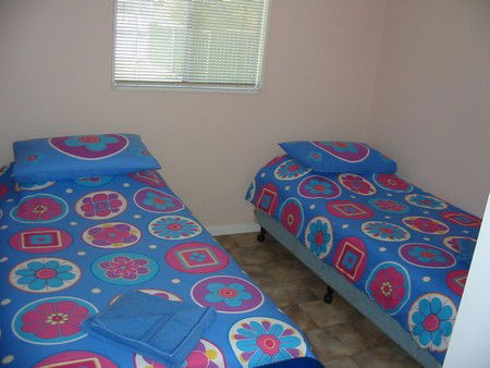 JJ's Holiday Cottages - Mitchell Street - Accommodation Main Beach 0