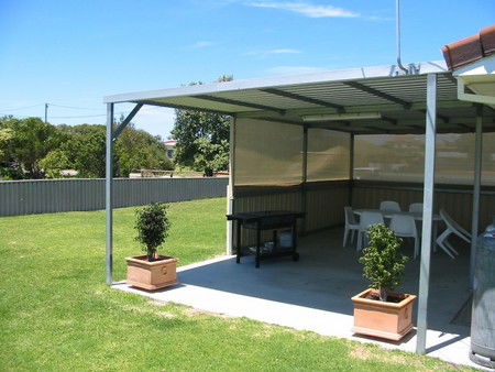 JJ's Holiday Cottages - Mitchell Street - Accommodation Main Beach 1