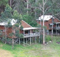 Karma Chalets - Accommodation Main Beach