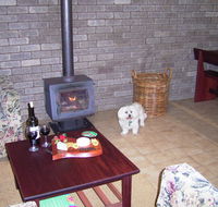 Caves Road Chalets - Accommodation Main Beach