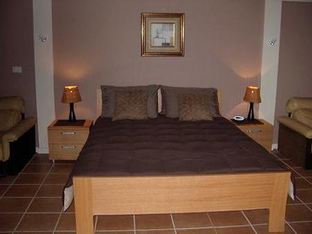 Jakamarri Bed & Breakfast - Accommodation Main Beach 2