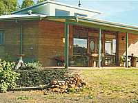 Treen Ridge Vineyard Accommodation - Accommodation Main Beach 0