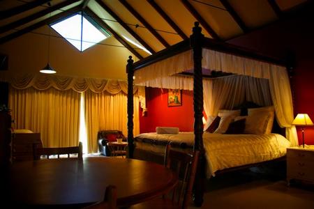 Meadowbrooke Estate - Accommodation Main Beach 1