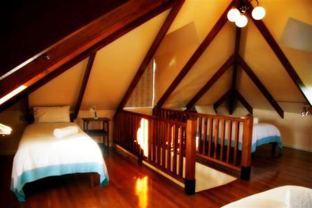 Meadowbrooke Estate - Accommodation Main Beach 2