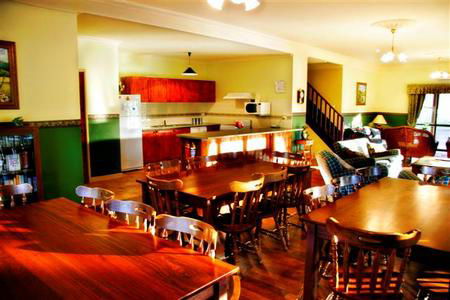 Meadowbrooke Estate - Accommodation Main Beach 5