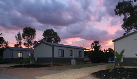Buronga Riverside Tourist Park - Accommodation Main Beach 2