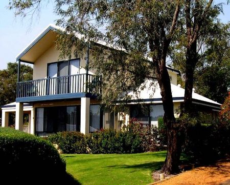 Walpole Bayside Villas - Accommodation Main Beach 0