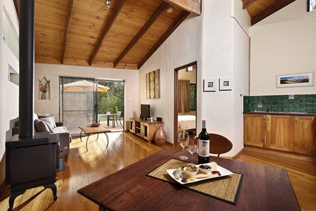 Aiyana Retreat - Accommodation Main Beach 3