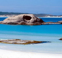 Pink Lake Tourist Park - Accommodation Main Beach