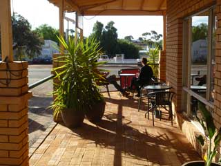 Coolgardie Motel - Accommodation Main Beach 2