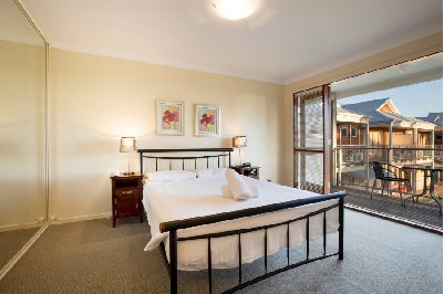 The Royal Palms Residence And Resort - Accommodation Main Beach 1