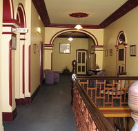 Shamrock Hotel - Accommodation Main Beach