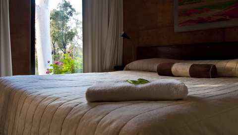 Best Western Pemberton Hotel - Accommodation Main Beach 0