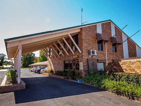 All Travellers Motor Inn - Accommodation Main Beach 2