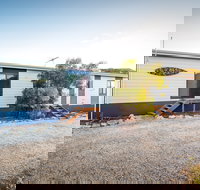 A One One Two at Island Beach - Accommodation Main Beach