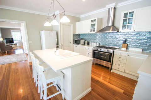 Arlington - Accommodation Main Beach 1