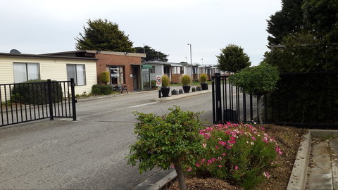 Bay View Holiday Village - Accommodation Main Beach 0