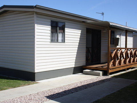 Bay View Holiday Village - Accommodation Main Beach 2