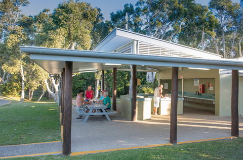 Dicky Beach Family Holiday Park - Accommodation Main Beach 0