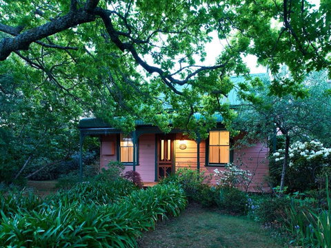 Hawthorne Cottage: Blackheath - Accommodation Main Beach 0