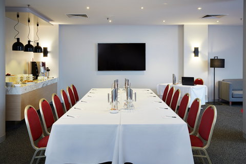 Ibis Perth - Accommodation Main Beach 1