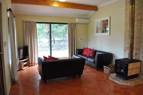 Karri Valley Chalets - Accommodation Main Beach 1