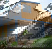 Lakes Beachfront Holiday Park - Accommodation Main Beach