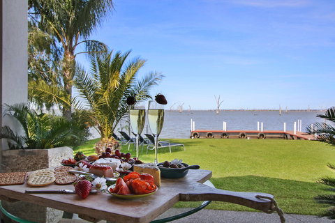 Mulwala 105 - Accommodation Main Beach 1