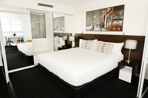 Oaks Gladstone Grand Hotel - Accommodation Main Beach 2