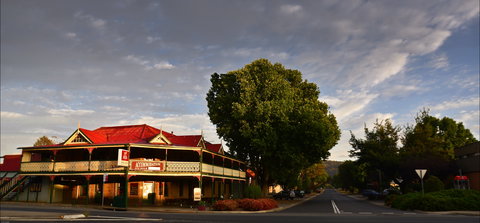 Royal Hotel Cooma - Accommodation Main Beach 2