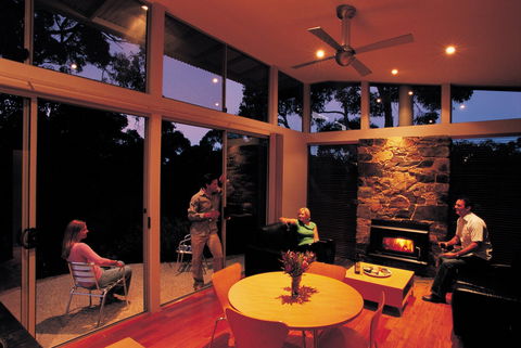 Southern Ocean Retreats - Ridgetop Retreats - Accommodation Main Beach 1