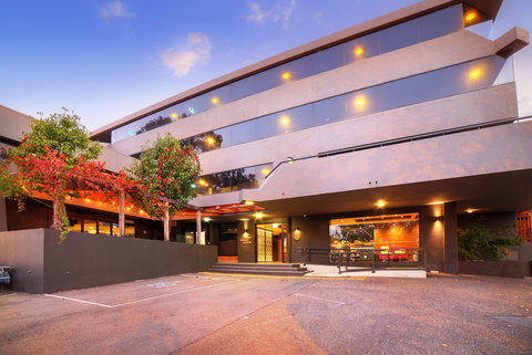 Townhouse Hotel Wagga And Apartments By Townhouse - Accommodation Main Beach 0