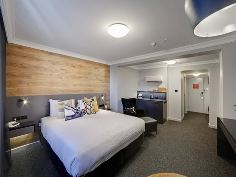 Townhouse Hotel Wagga And Apartments By Townhouse - Accommodation Main Beach 1