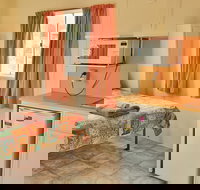 Willow Springs The Governess' Cabin