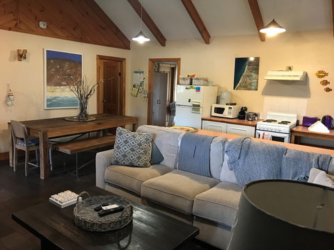 13 Broadbeach Drive, Carrickalinga - Accommodation Main Beach 1
